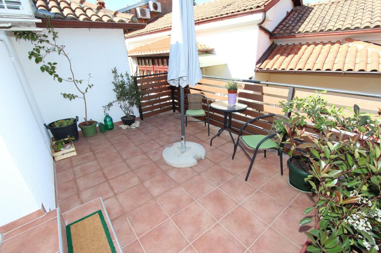 Apartments Sorriso Rovigno Esterno foto